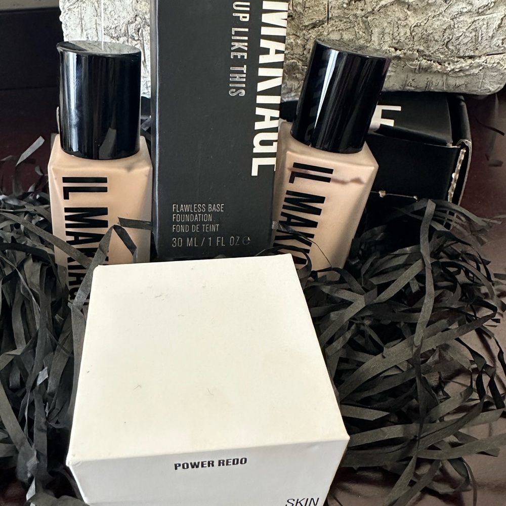 NWOT, Il Makiage “Woke Up Like This” foundations in 2 different shades !